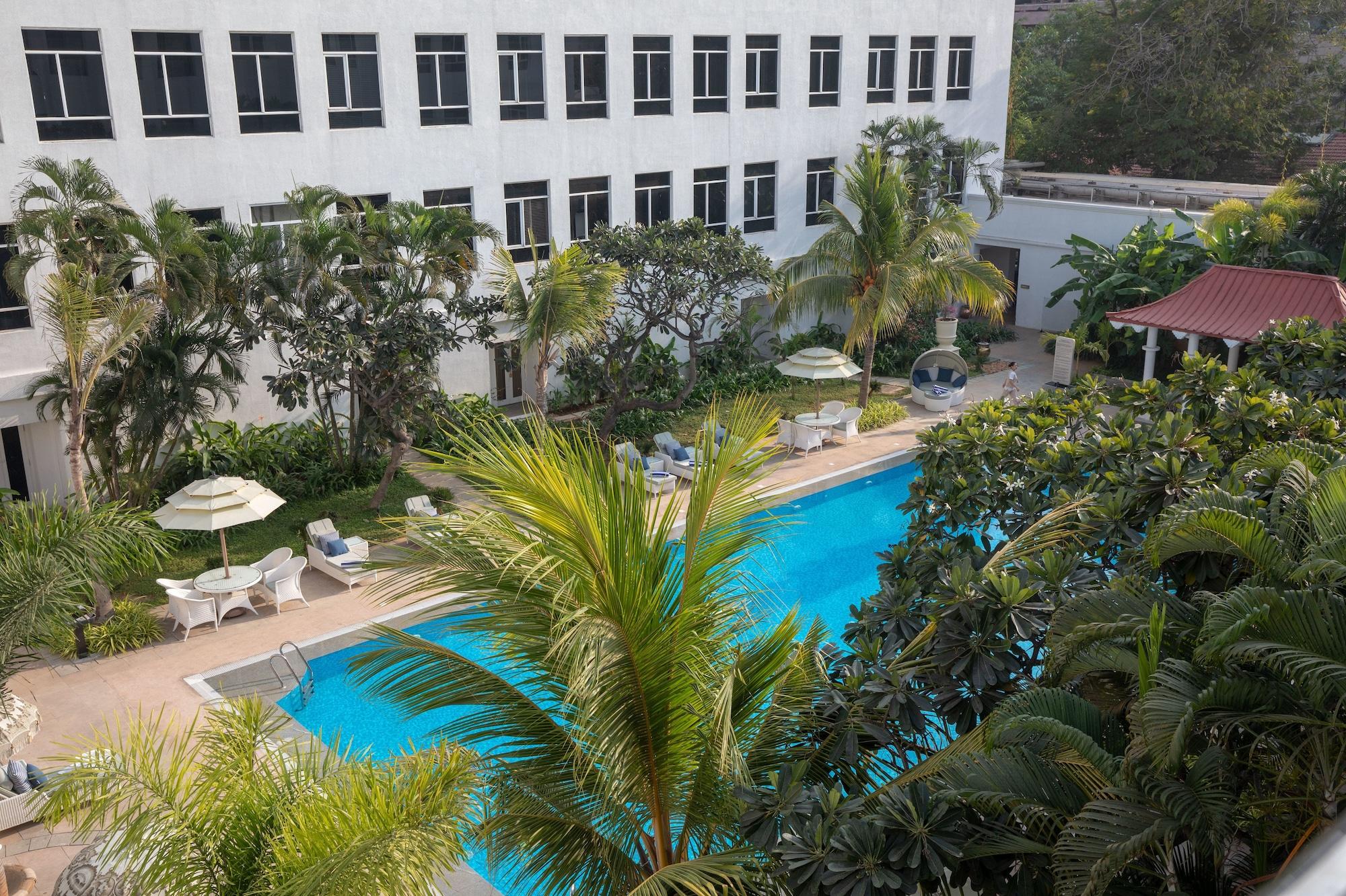 Taj Connemara, Chennai Hotel Exterior photo