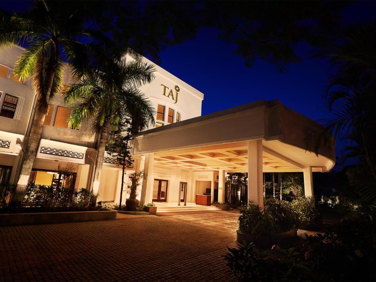 Taj Connemara, Chennai Hotel Exterior photo